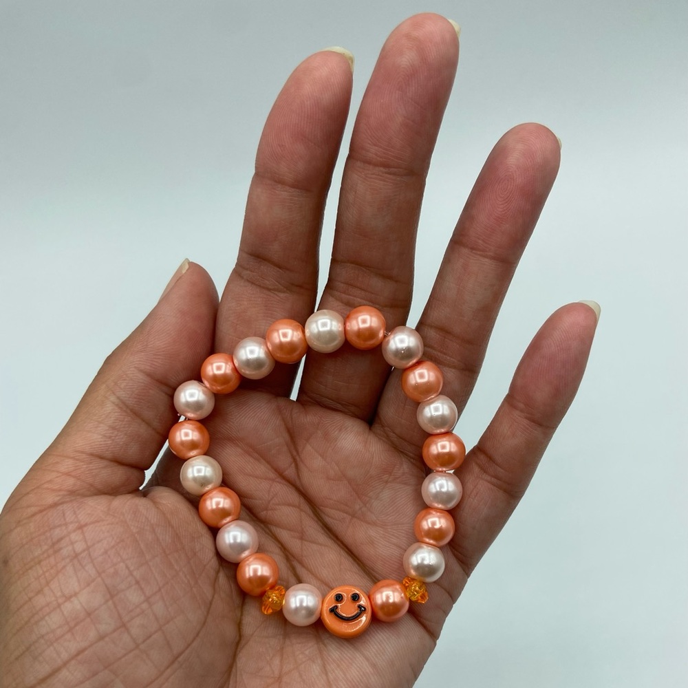 Handmade Trendy Y2K Inspired Smiley Face Faux Pearl Glass Bead Stretch Bracelet